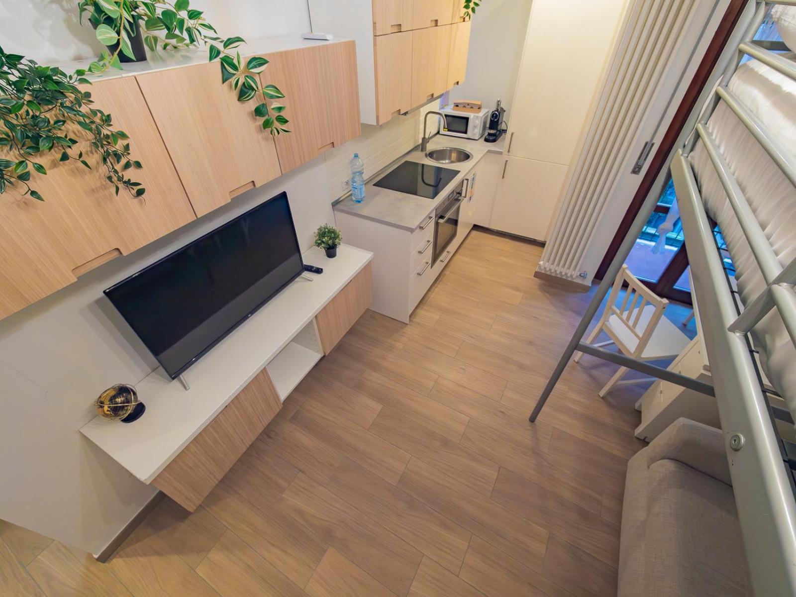 Ihost - Lucania 3 * Mailand
